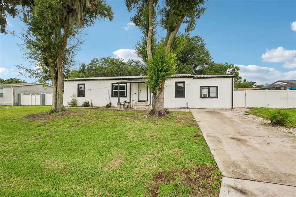 8620 INDIAN RIDGE TRAIL, LAKELAND, FL 33810