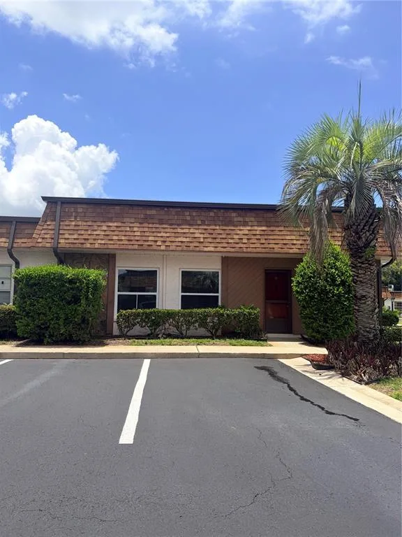 6050 CHESHAM DRIVE # 5, NEW PORT RICHEY, FL 34653
