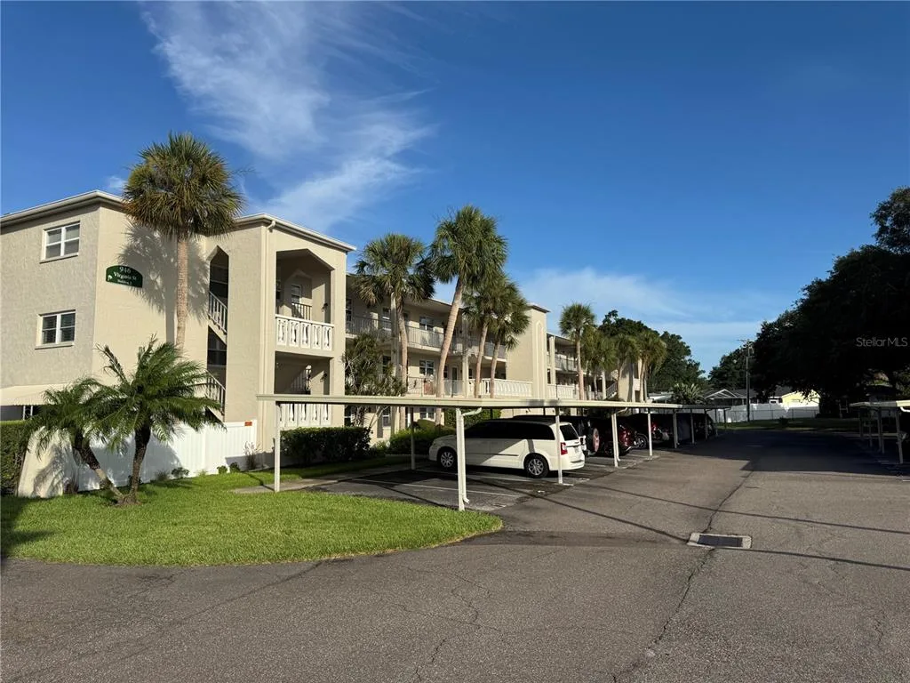 946 VIRGINIA STREET # 104, DUNEDIN, FL 34698