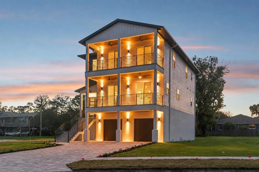 96 SHORE DRIVE, TARPON SPRINGS, FL 34689