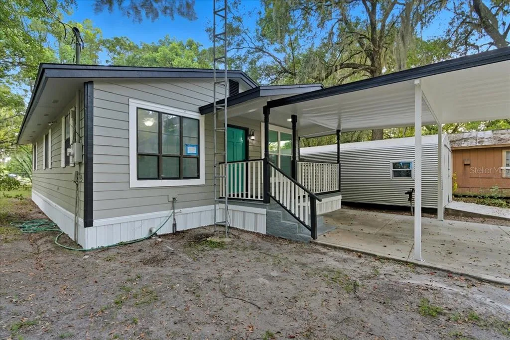 21445 SE 64TH AVENUE, HAWTHORNE, FL 32640