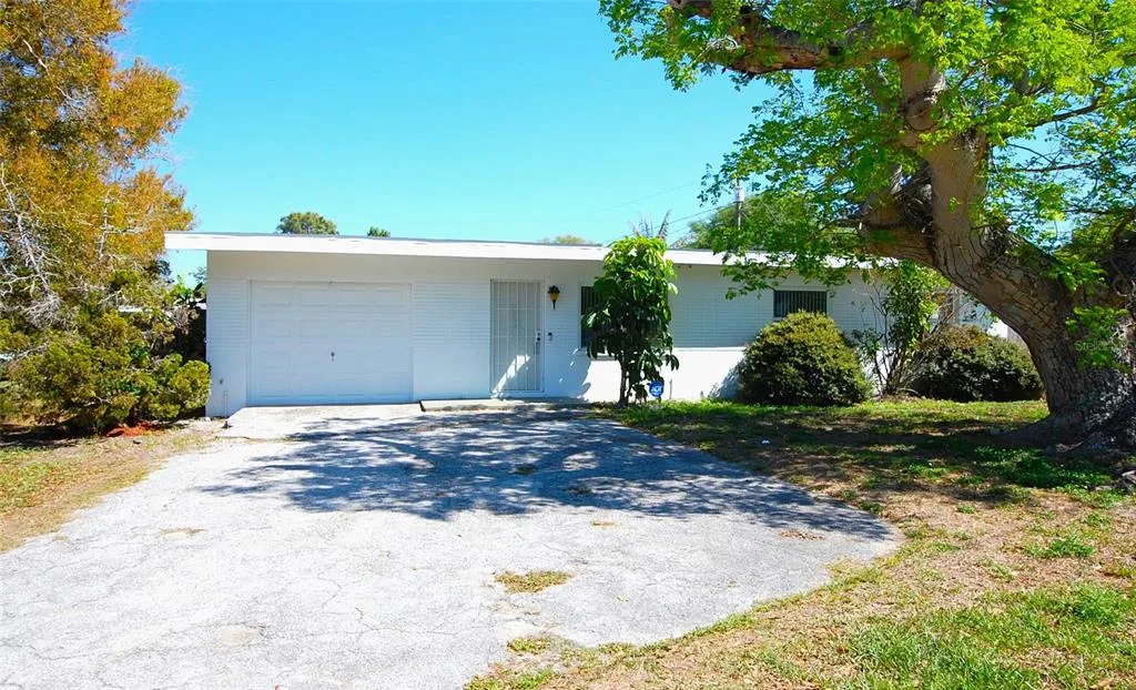 1201 S BETTY LANE, CLEARWATER, FL 33756