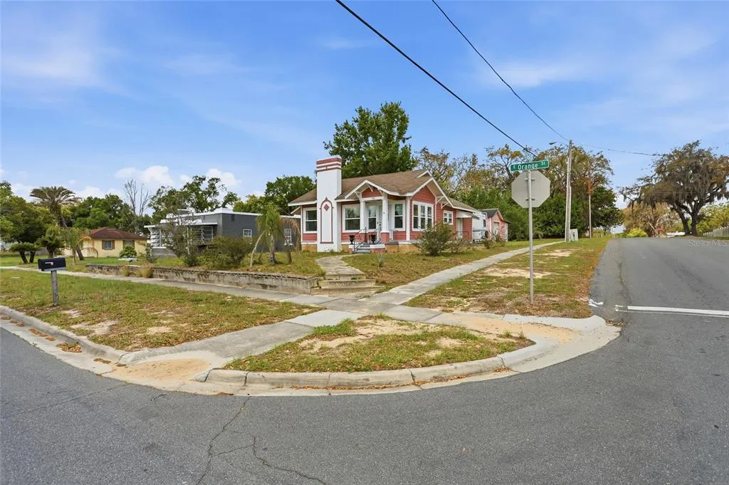 18 E ORANGE STREET, DAVENPORT, FL 33837