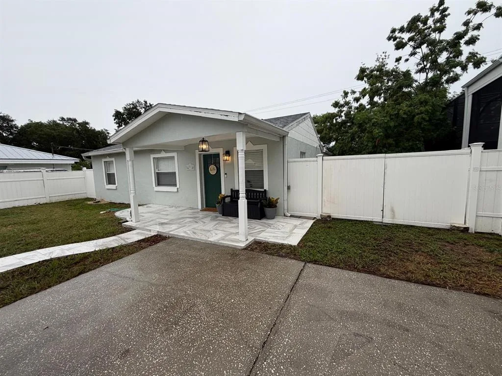 4714 W LAWN AVENUE, TAMPA, FL 33611