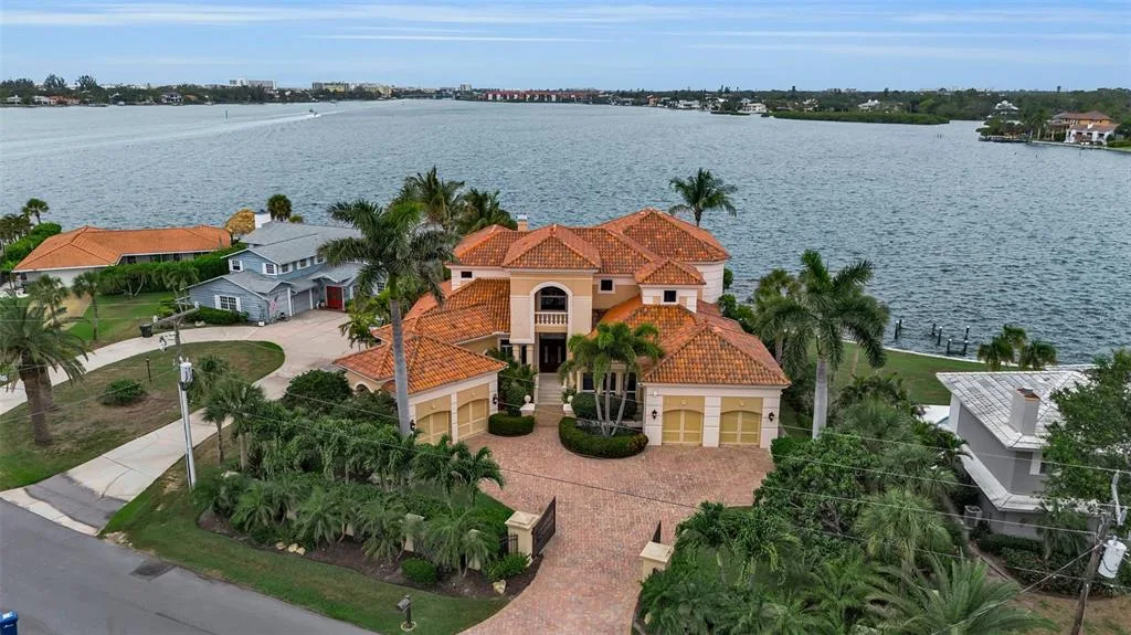 1541 CARIBBEAN DRIVE, SARASOTA, FL 34231