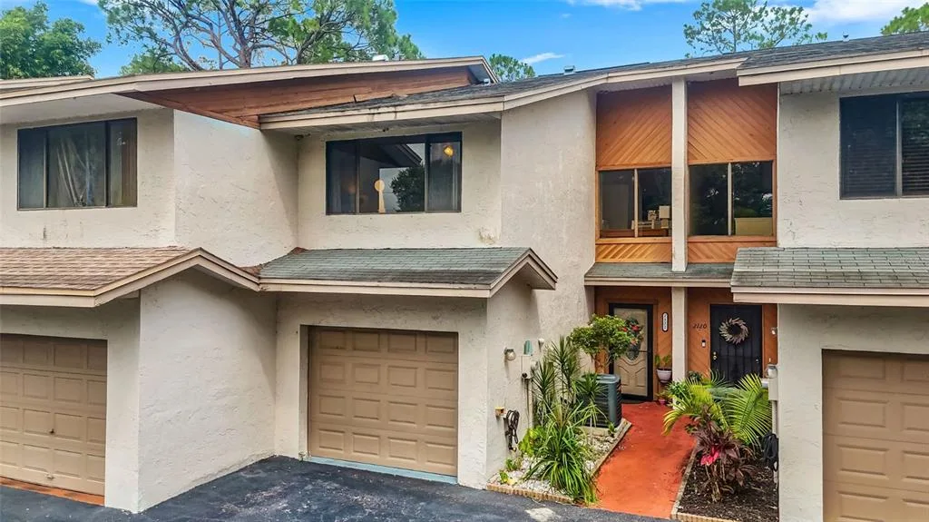 2122 TARPON LANDINGS DRIVE, TARPON SPRINGS, FL 34688