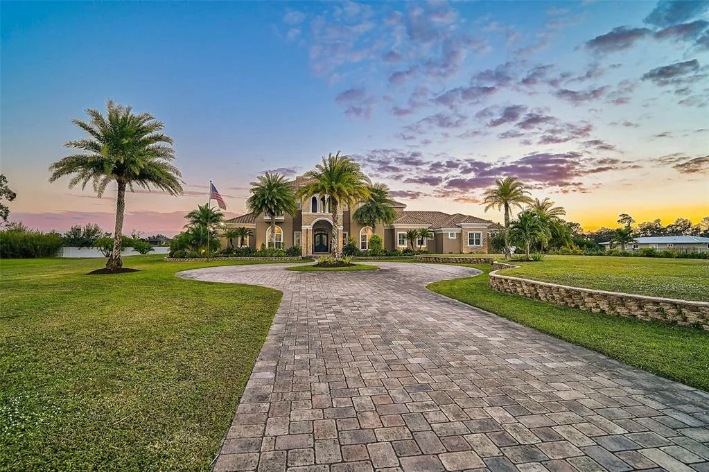 6722 HAWKINS ROAD, SARASOTA, FL 34241