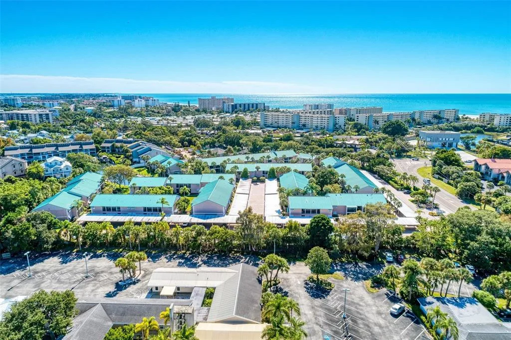 5683 MIDNIGHT PASS ROAD # 105, SARASOTA, FL 34242