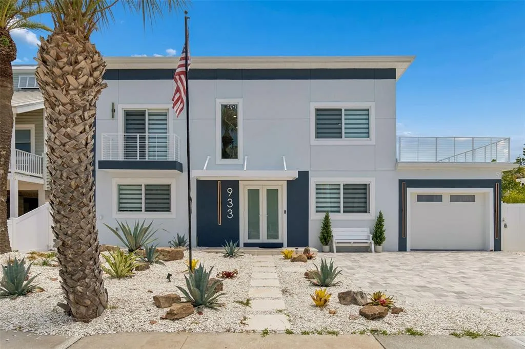 933 ELDORADO AVENUE, CLEARWATER BEACH, FL 33767
