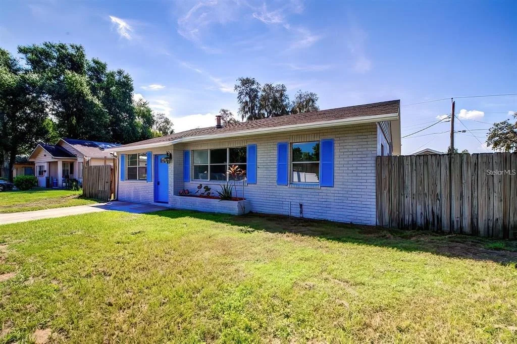 2107 MONTICELLO AVENUE, LAKELAND, FL 33801