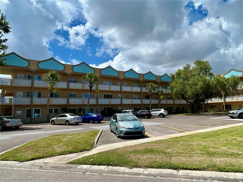 2467 FINLANDIA LANE # 27, CLEARWATER, FL 33763