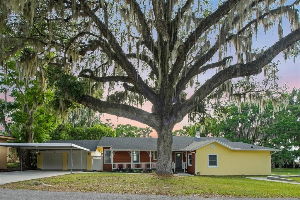 30437 ORANGE DRIVE, LEESBURG, FL 34748