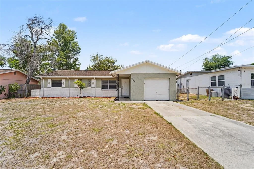 8308 OLEANDER LANE, TAMPA, FL 33637