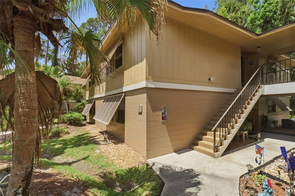 120 HIBISCUS WOODS COURT # 9B, DELTONA, FL 32725