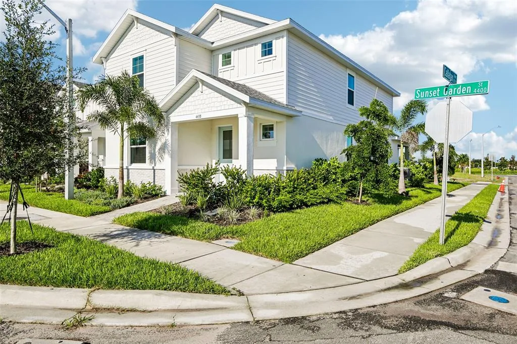 4438 SUNSET GARDEN STREET, BRADENTON, FL 34210