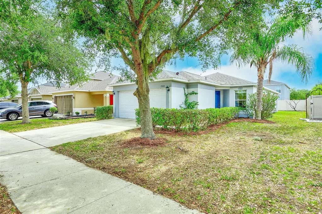 15410 QUAIL WOODS PLACE, RUSKIN, FL 33573