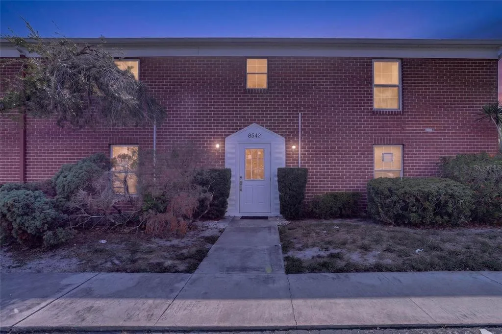 8542 10TH STREET N # B, ST PETERSBURG, FL 33702