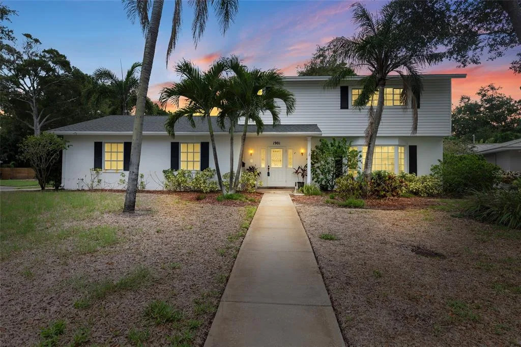 1901 DORMIEONE ROAD N, ST PETERSBURG, FL 33710