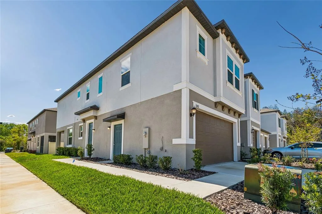 10811 FOWLERS BLUFF COURT, TAMPA, FL 33647