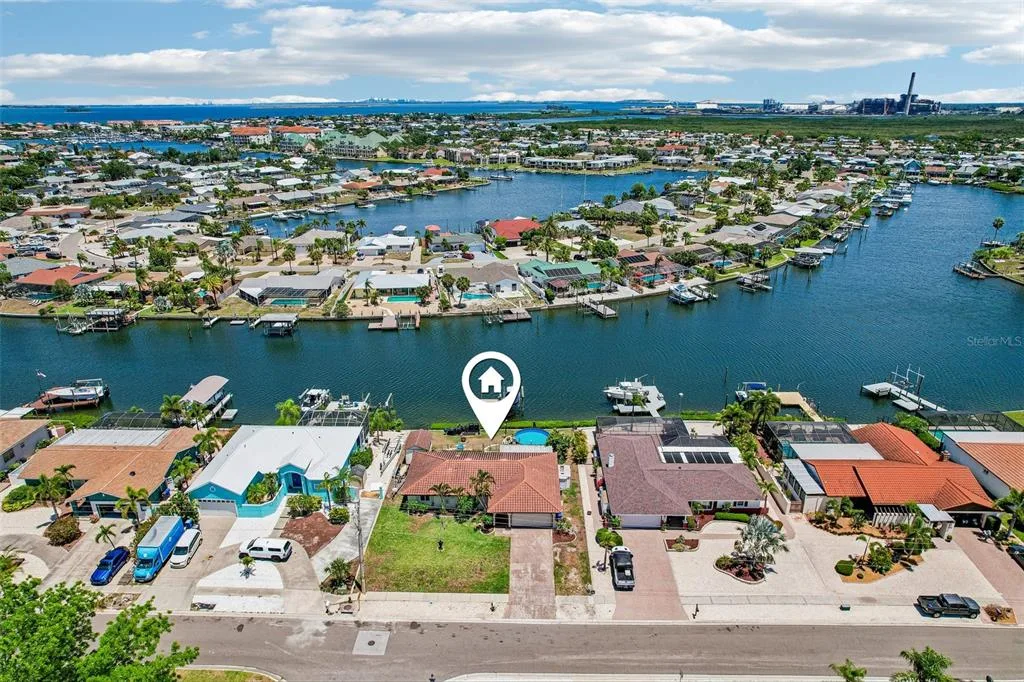 801 FLAMINGO DRIVE, APOLLO BEACH, FL 33572