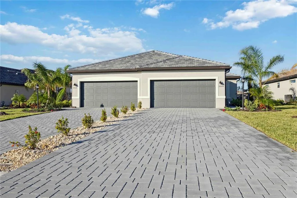 8141 SHORE LAKE DRIVE, ENGLEWOOD, FL 34224