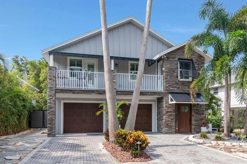 940 WISCONSIN AVENUE, PALM HARBOR, FL 34683