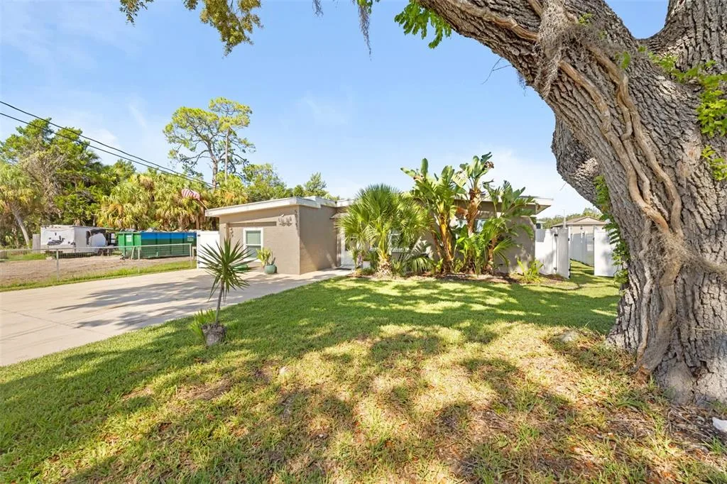 5041 MAPLEWOOD, HERNANDO BEACH, FL 34607