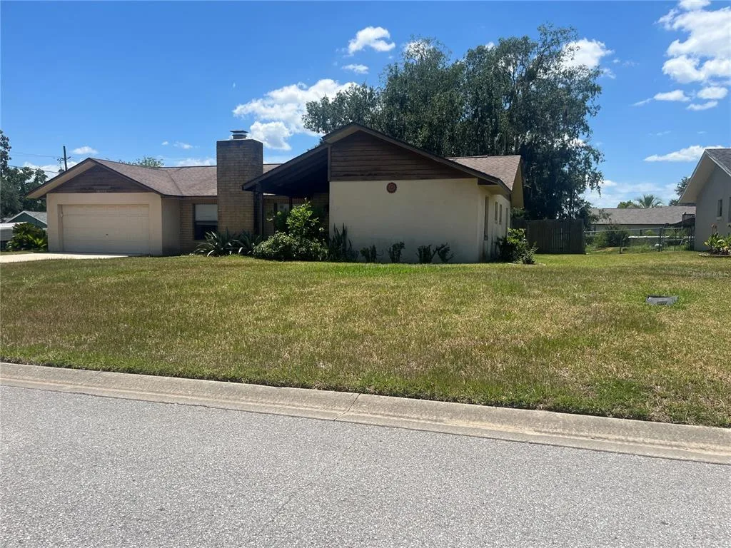 10878 SE 45TH AVENUE, BELLEVIEW, FL 34420