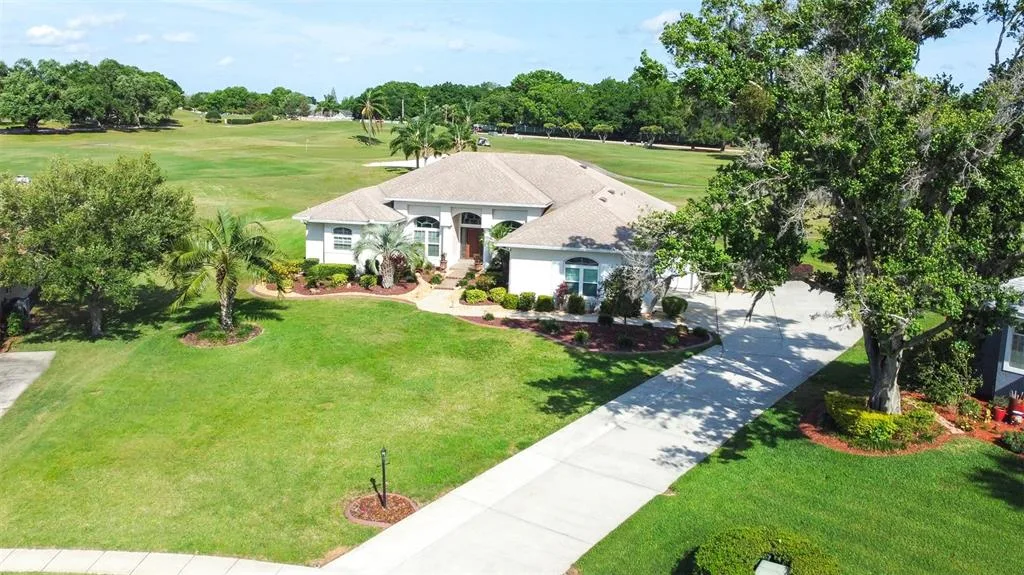7042 MONTREAL DRIVE, LAKELAND, FL 33810